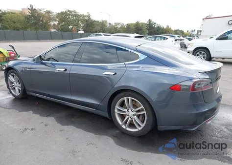 2014 Tesla Model S P85 из США, поврежденный, VIN 5YJSA1H11EFP63257